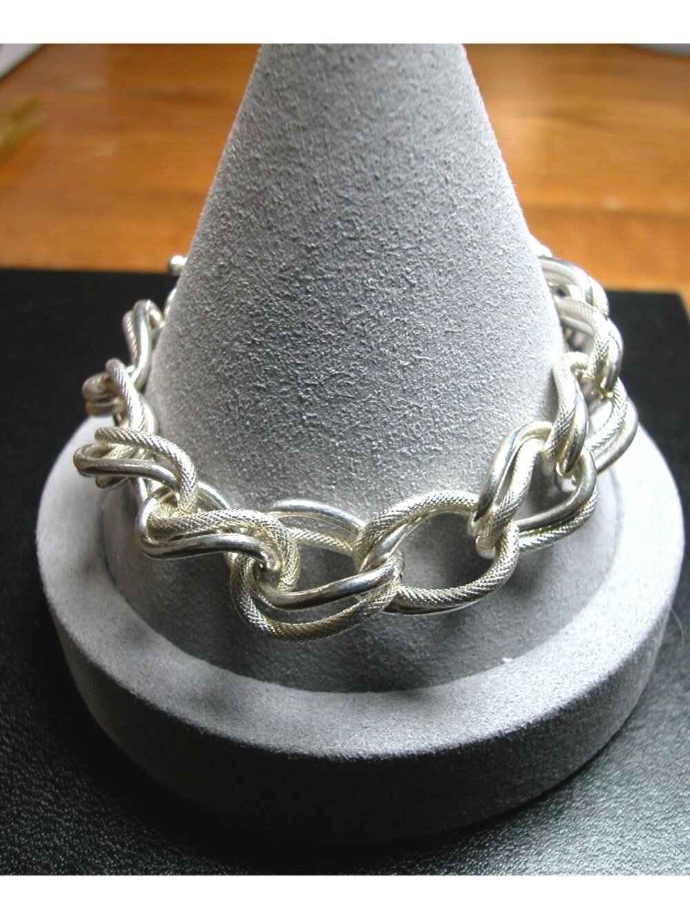 Silver Tone Chain-Link Bracelet With Toggle Clasp 6.5 Inch Size